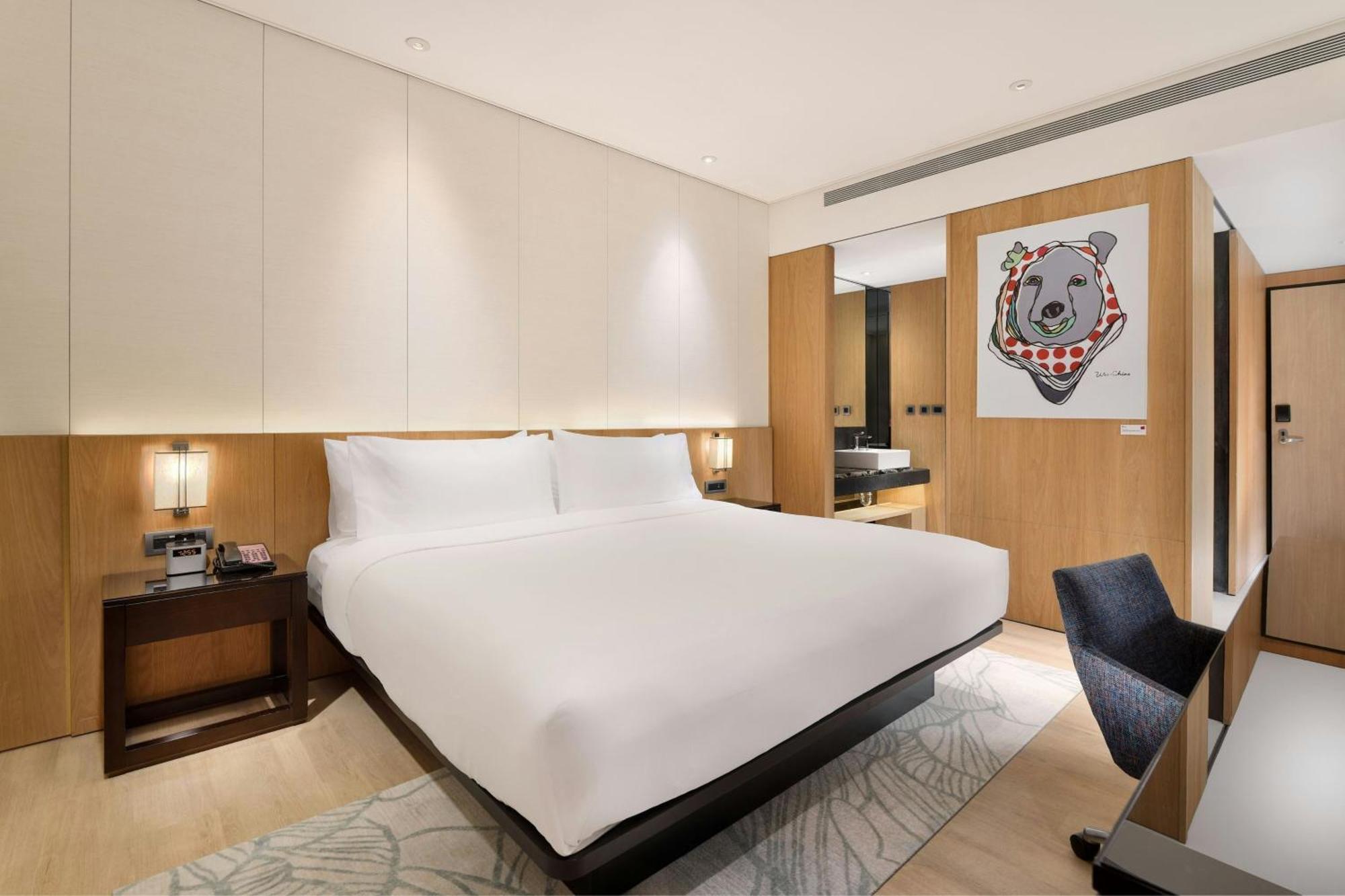 Aloft King Room